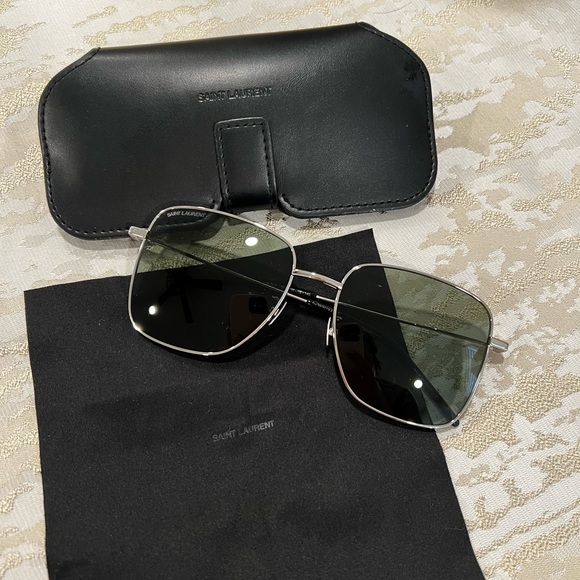 Saint Laurent Metalframe Aviator Sunglasses 🖤 - Picture 9 of 9